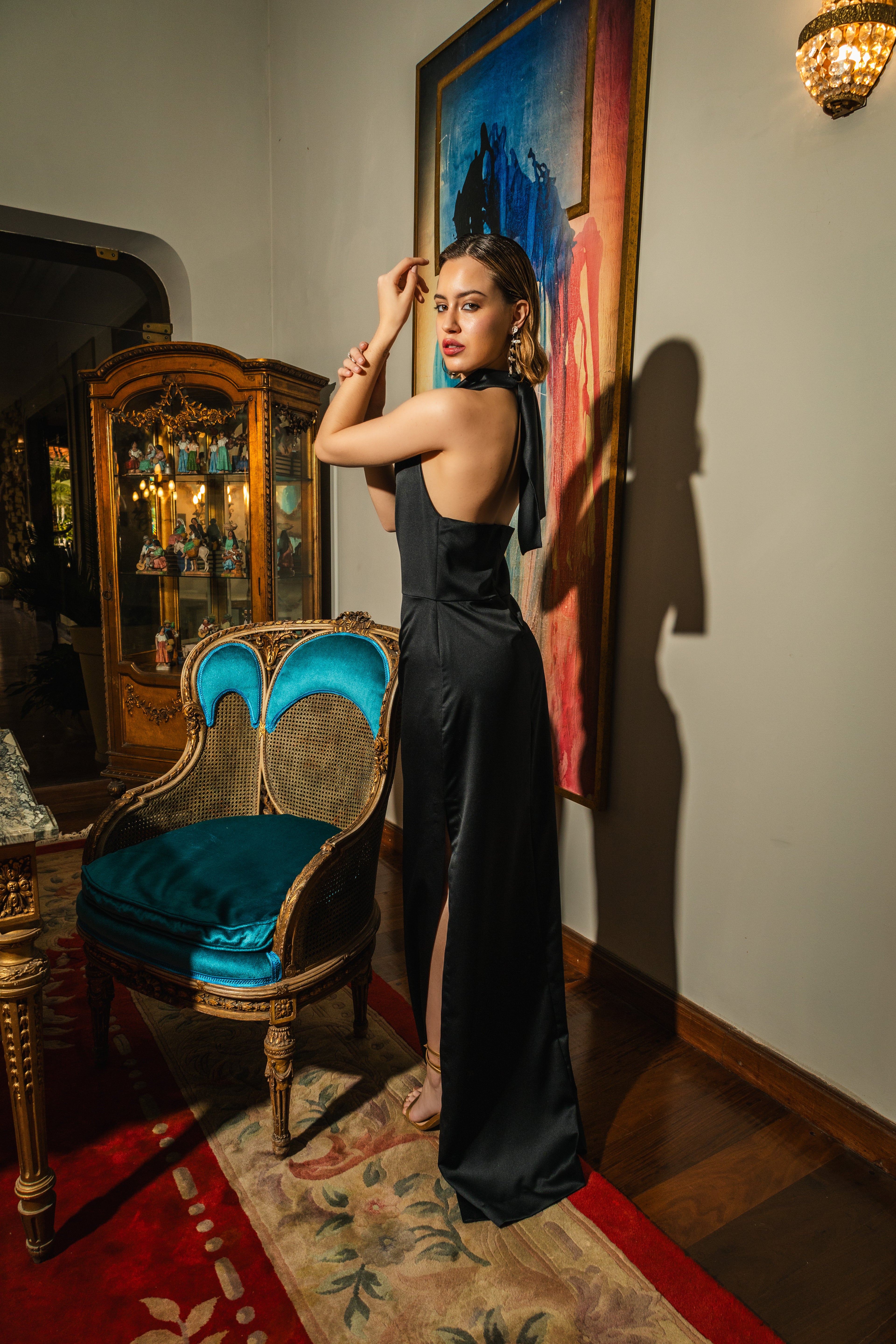 Vestido Halter Crepe Con Tablas Al Costado Dina